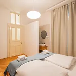 3Bdr Main Square Spacious Designed Apartment
