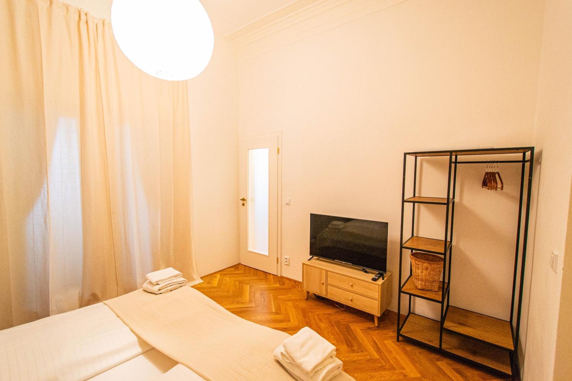3bdr Main Square Spacious Designed *