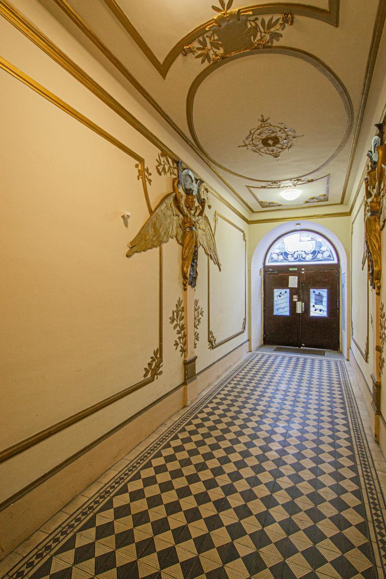 3bdr Main Square Spacious Designed